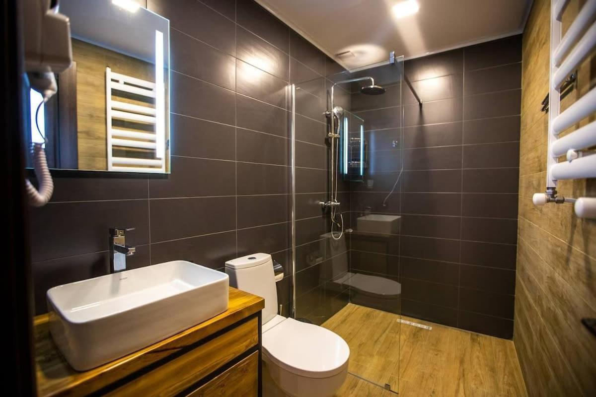 3Br Apt W Huge Terrace & Magnificent Views Tbilissi Extérieur photo