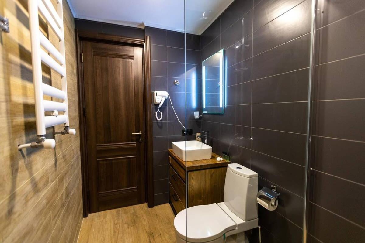 3Br Apt W Huge Terrace & Magnificent Views Tbilissi Extérieur photo